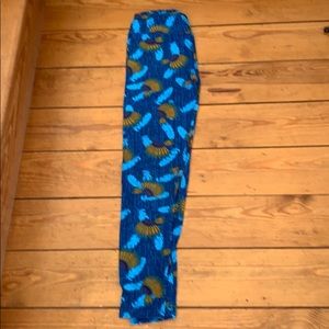 Lularoe leggings with feathers